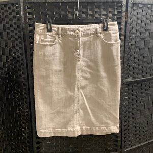 Cabi grey jean skirt size 8